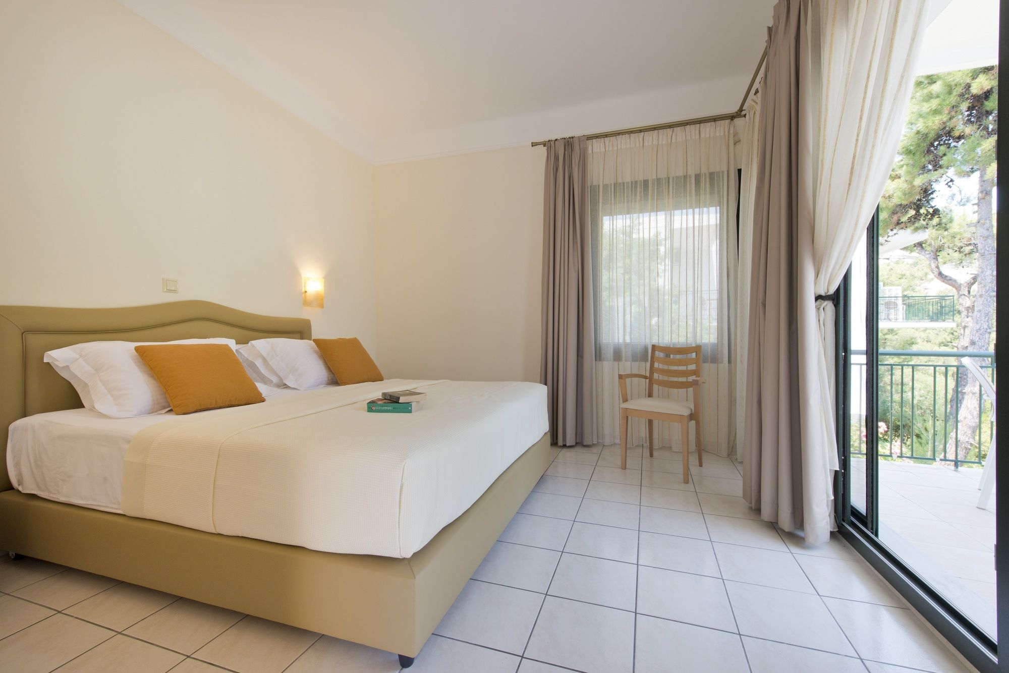 Tosca Beach Hotel