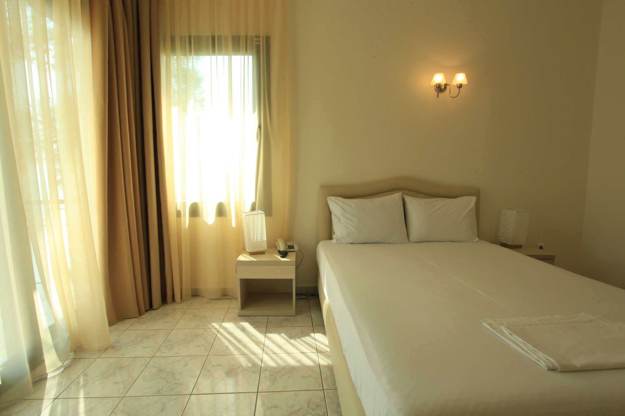 Tosca Beach Hotel