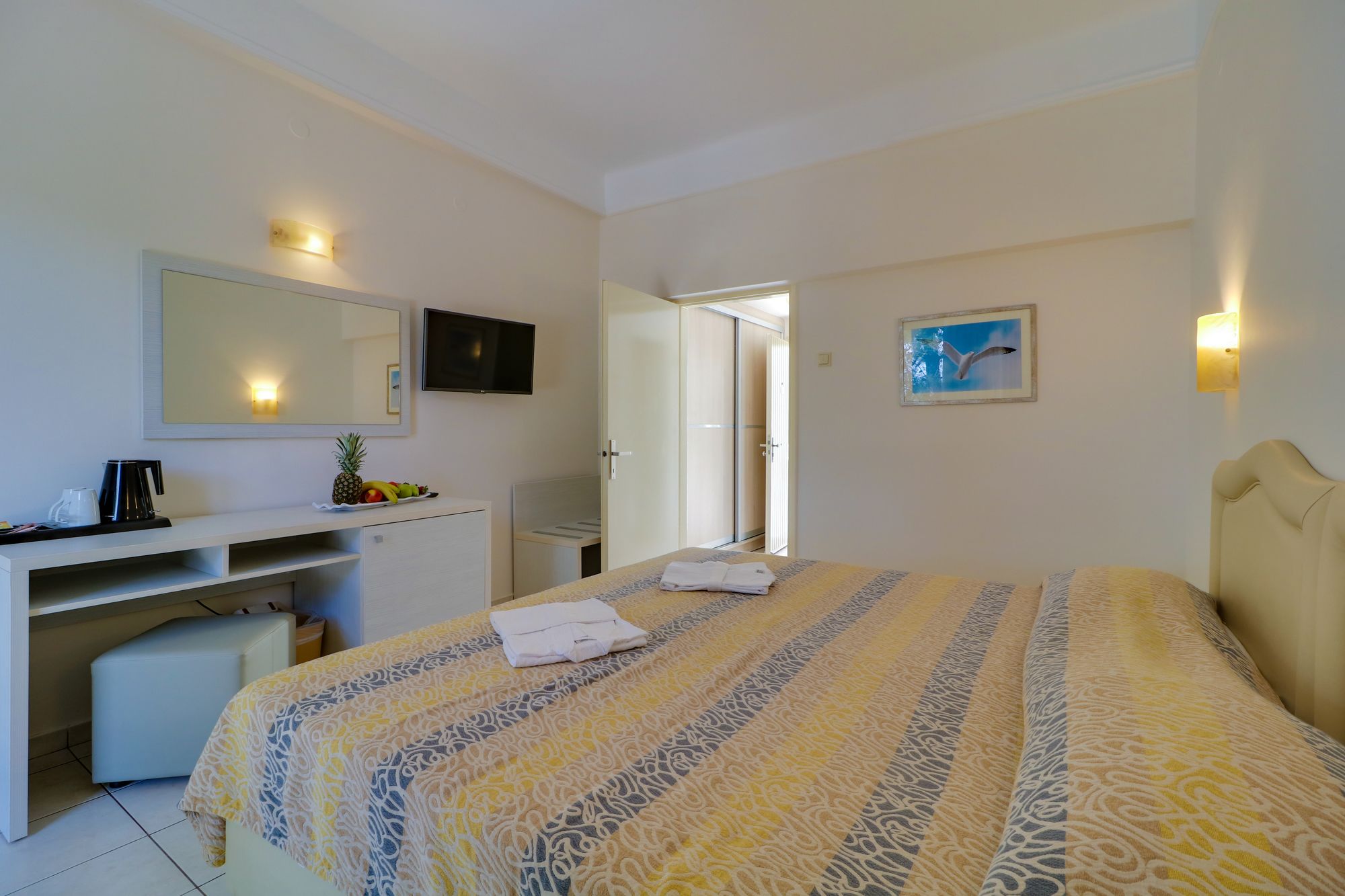Tosca Beach Hotel