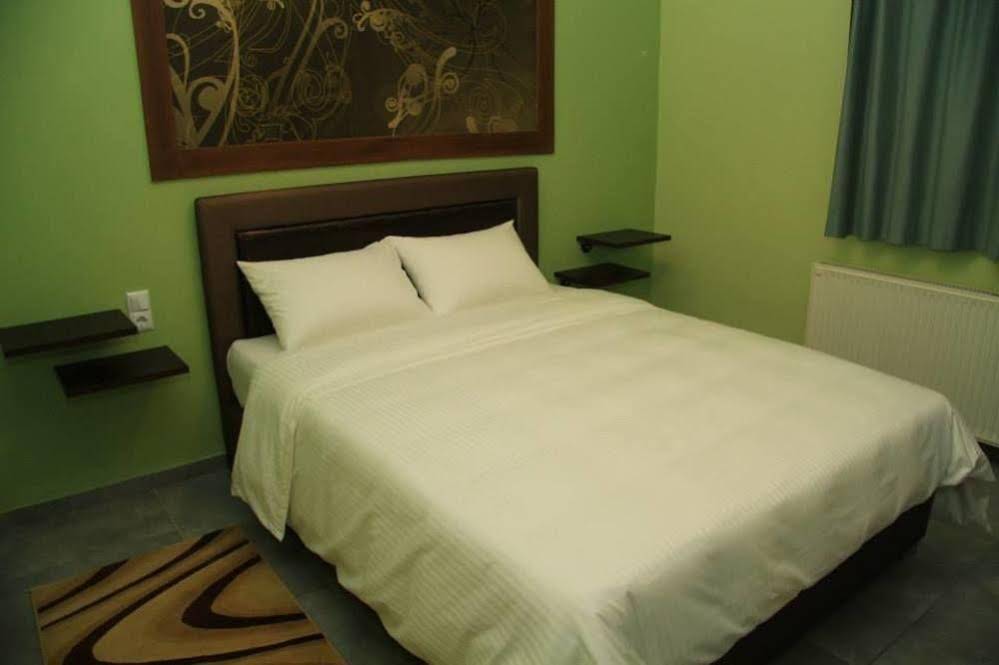 Aphrodite Hotel
