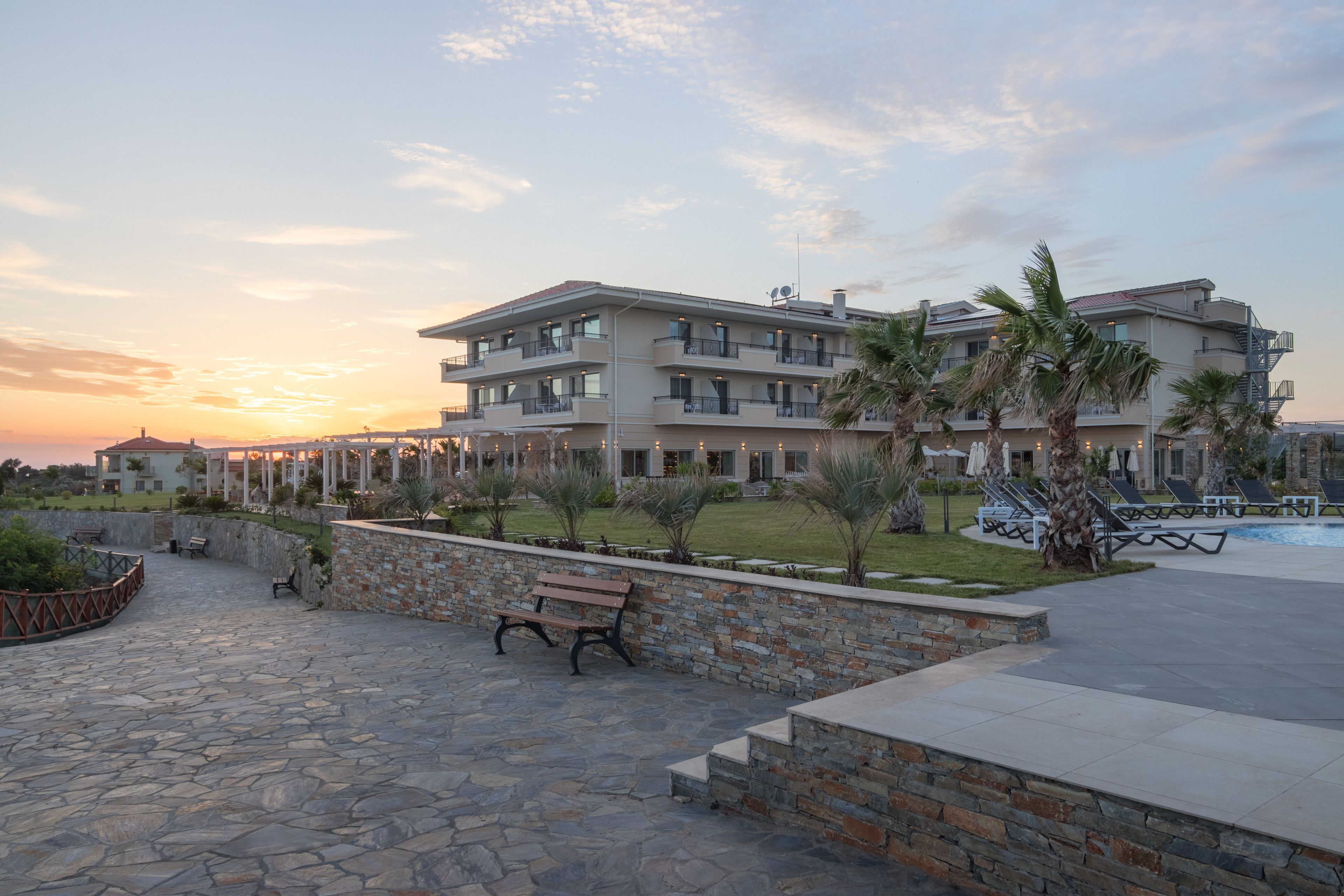 King Maron Wellness Beach Hotel