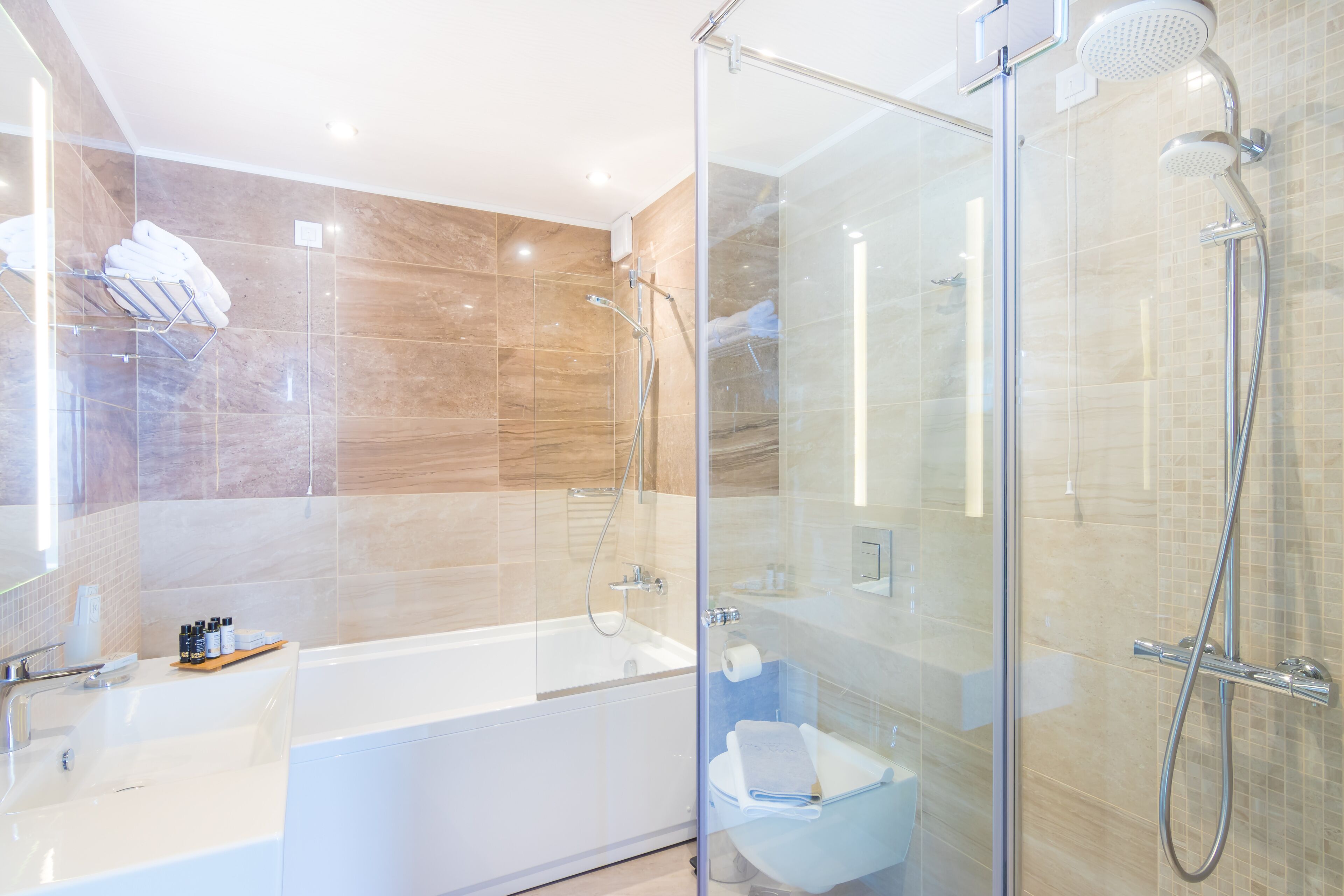 King Maron Wellness Beach Hotel