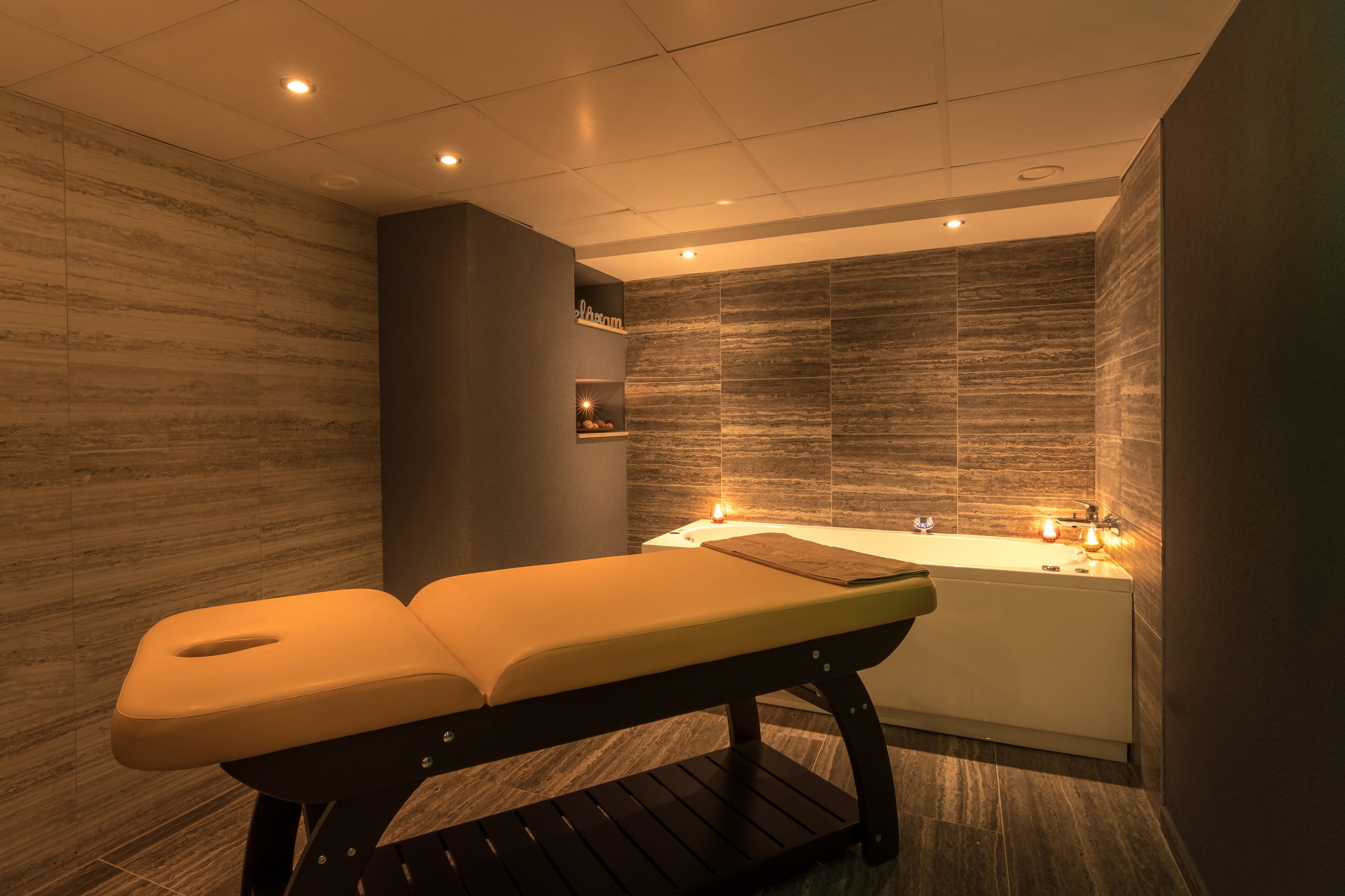 King Maron Wellness Beach Hotel
