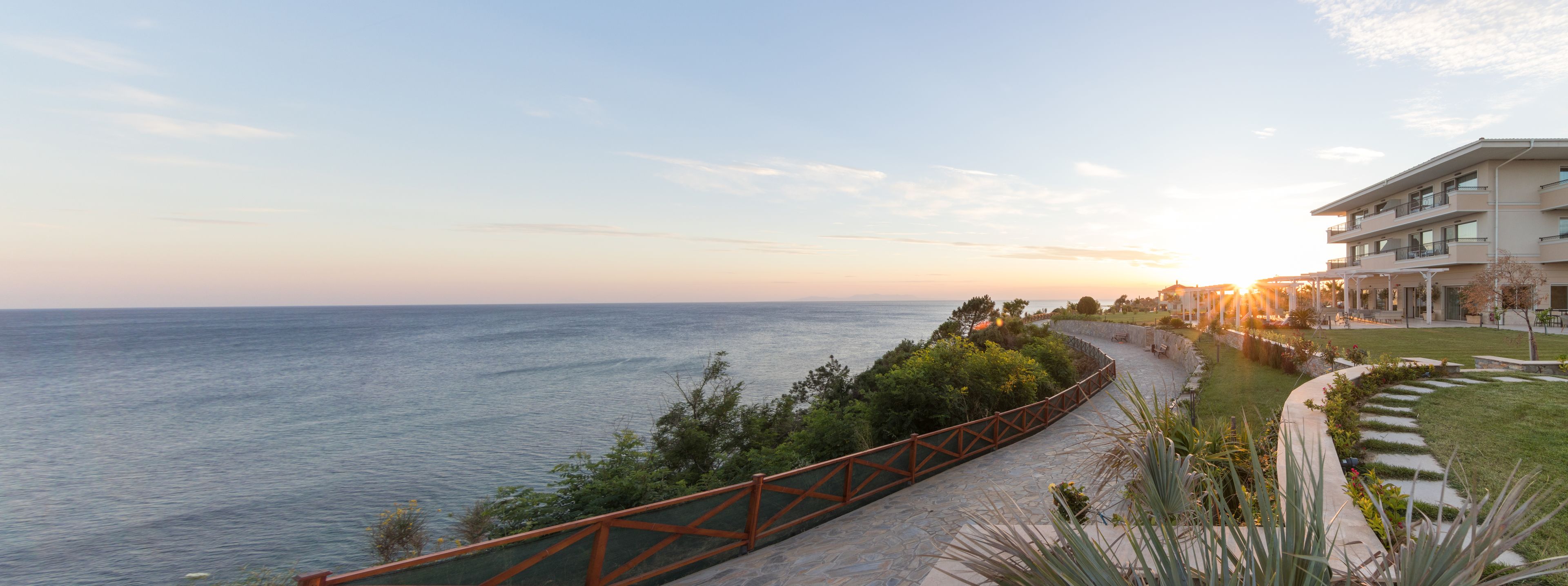 King Maron Wellness Beach Hotel