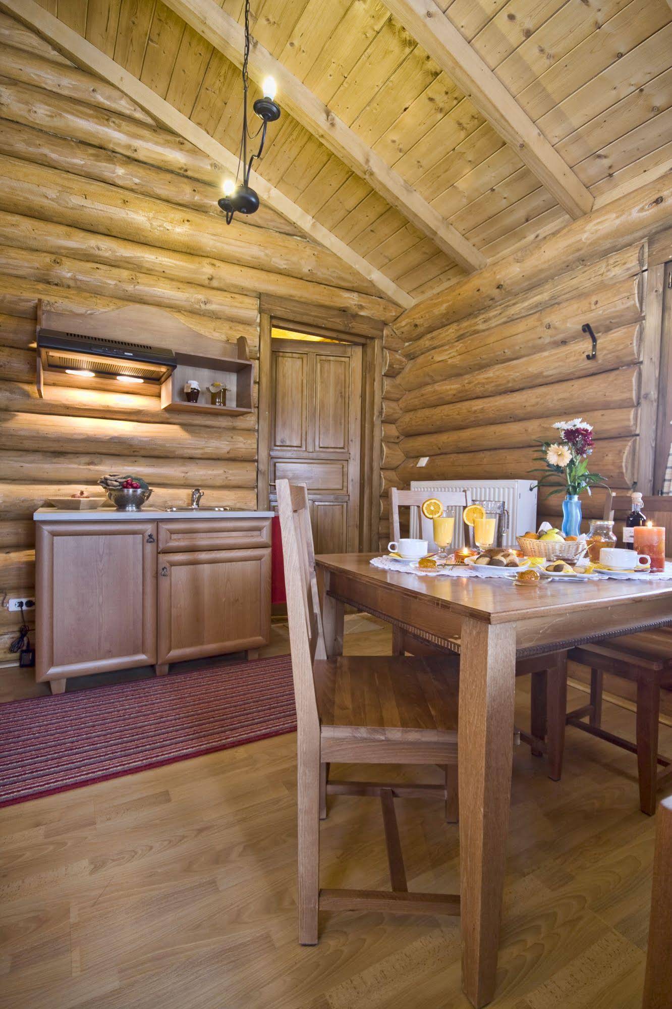 Sfendamos Wood Village