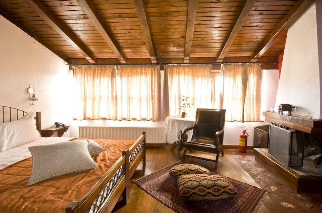 Oikoperiigitis Hotel