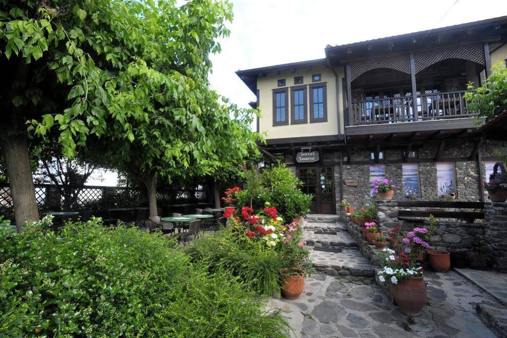 Oikoperiigitis Hotel