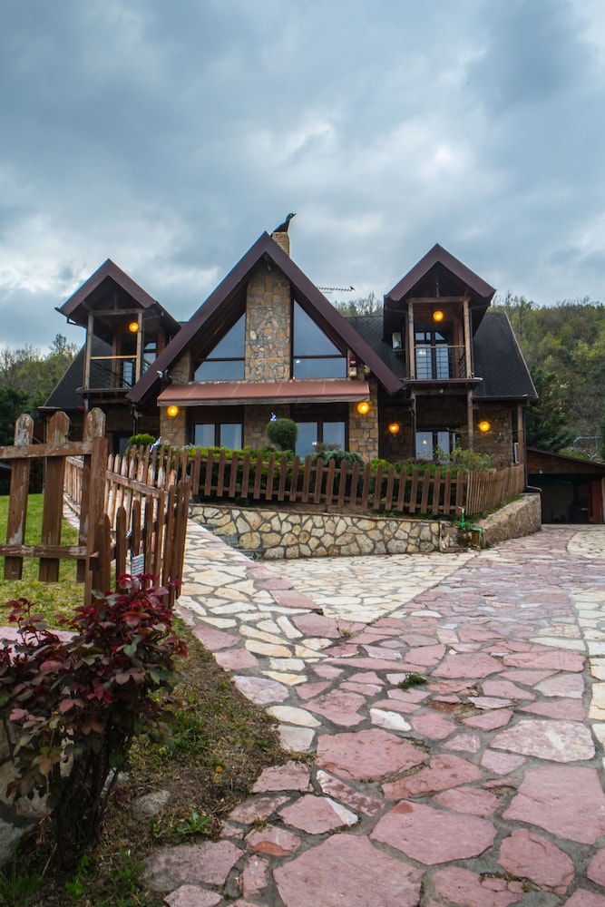 Villa Tuman