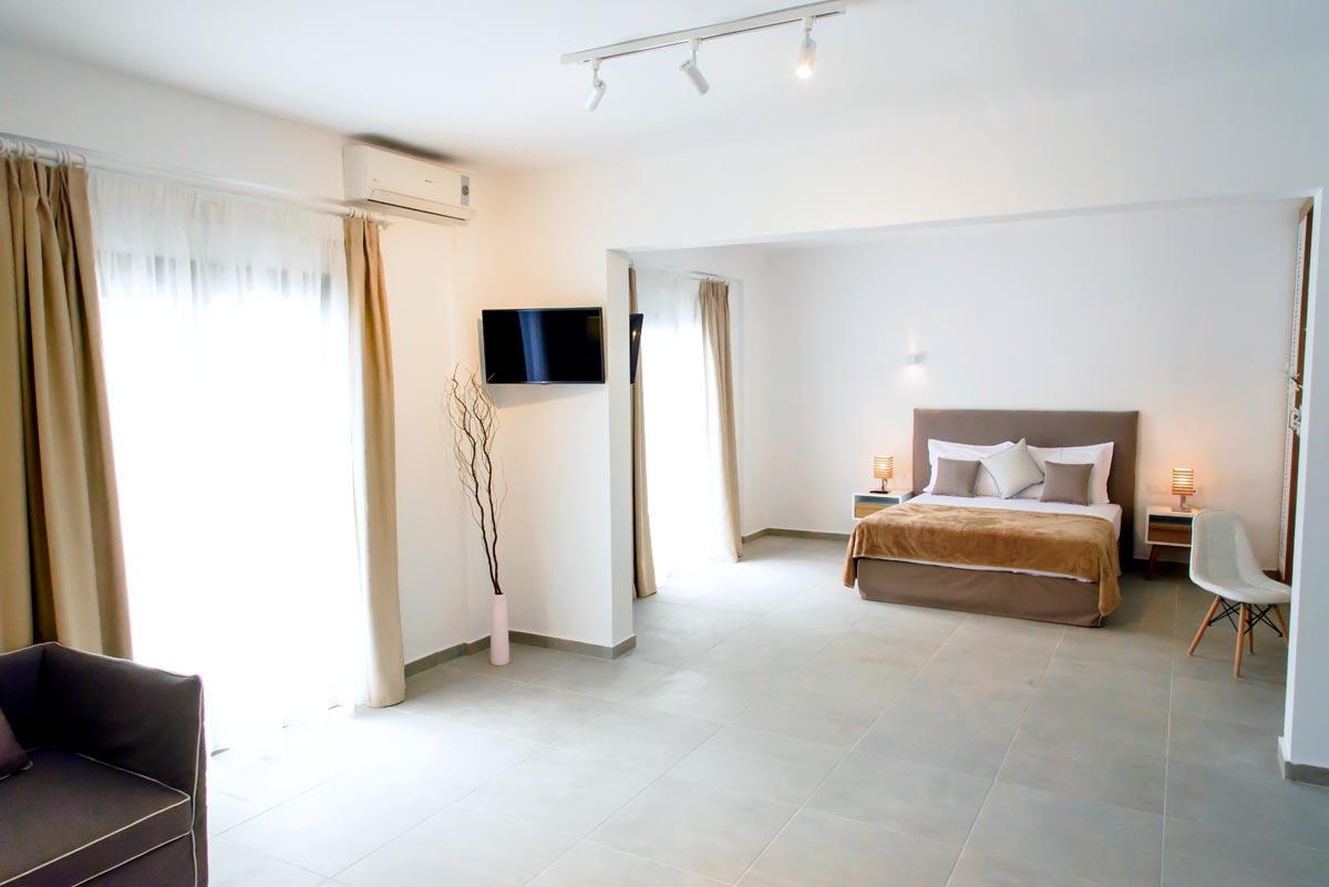 Stavros Beach Hotel