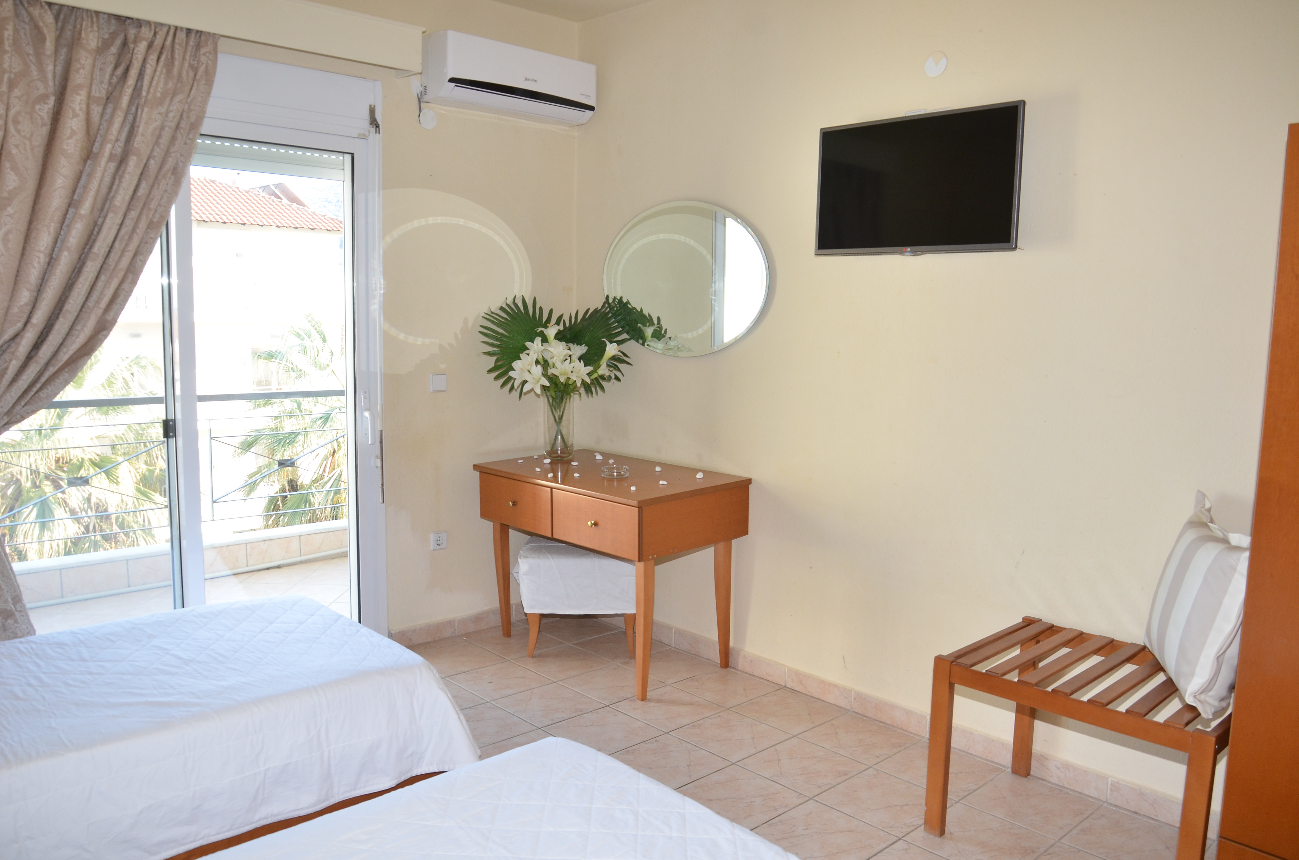 Stavros Beach Hotel