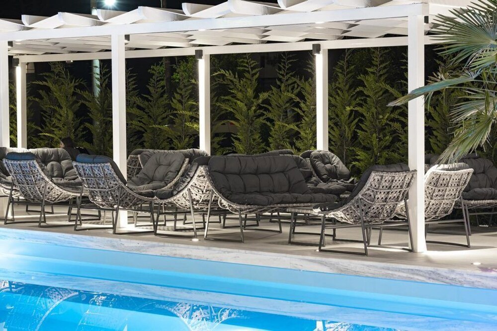 Avaton Luxury Resort