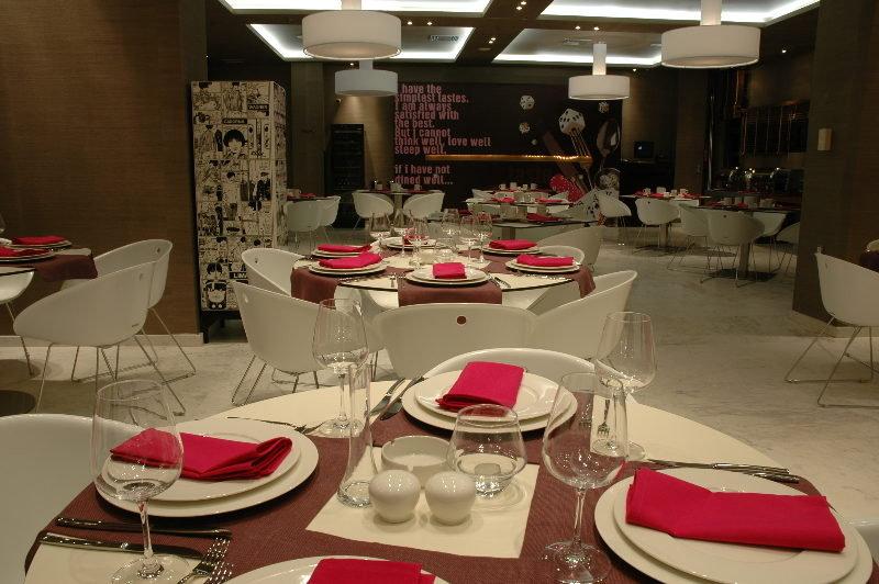 1000 Colors Hotel