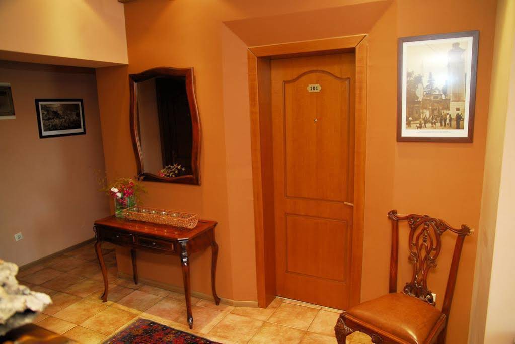 Paris Hotel