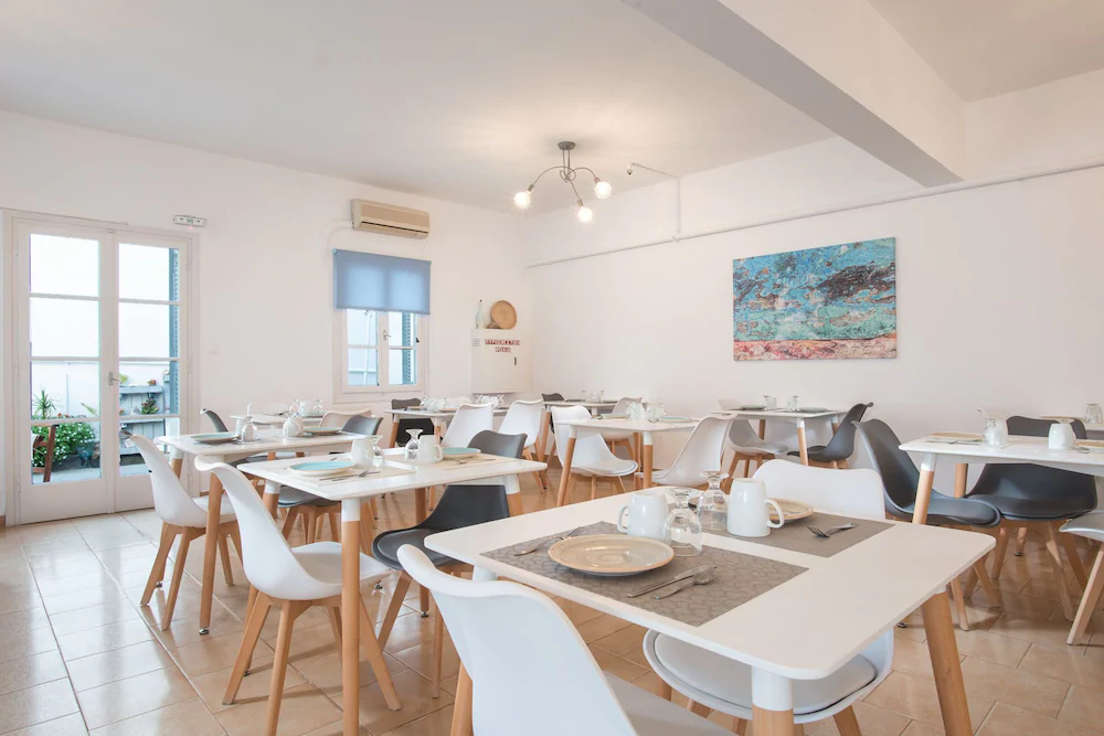 Milos Hotel