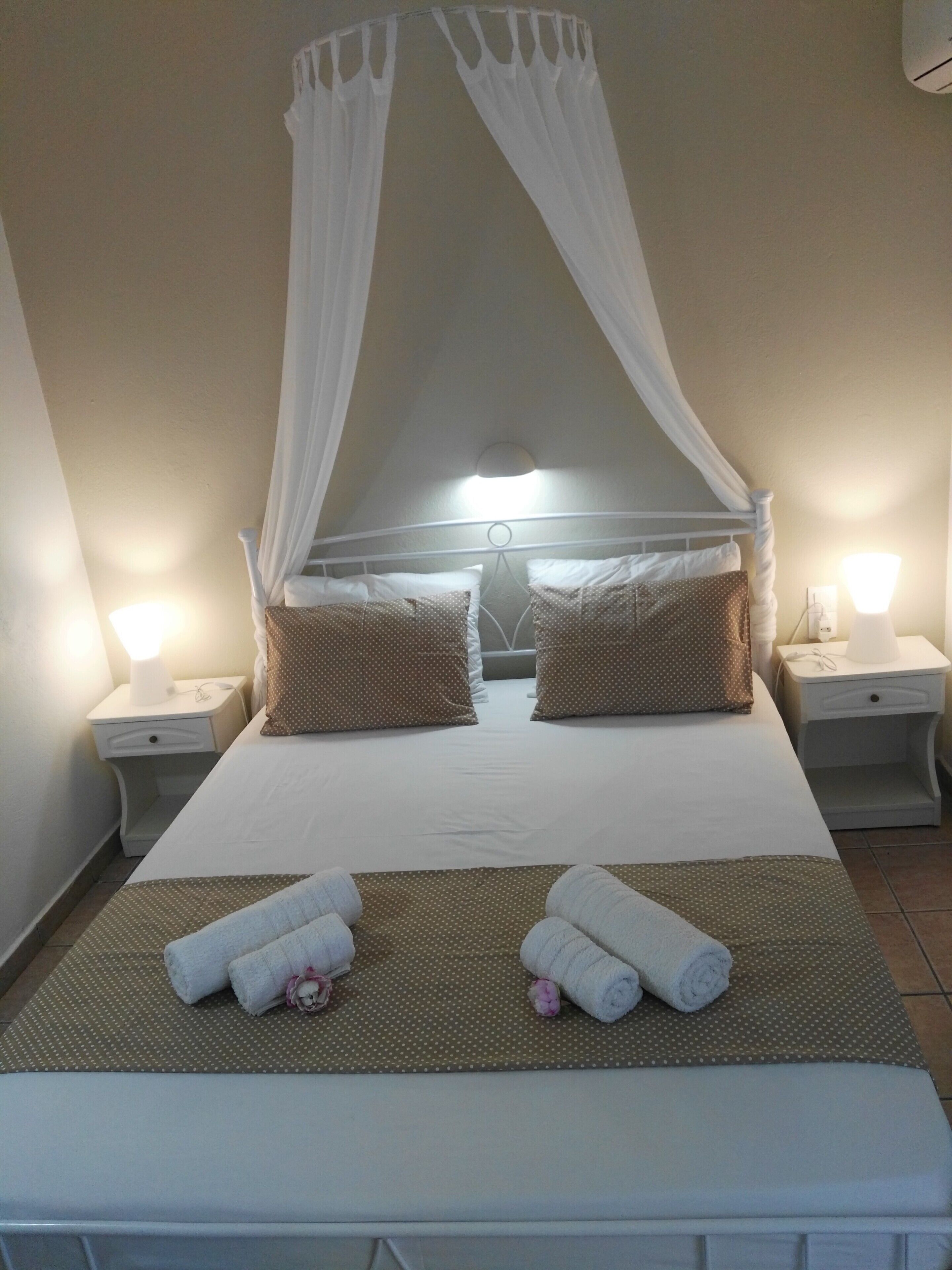 Moments Rooms