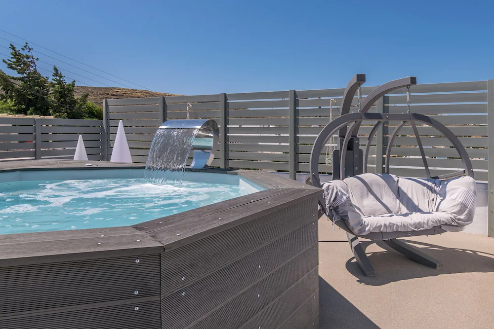 Uncle's Luxury Adamas Suites