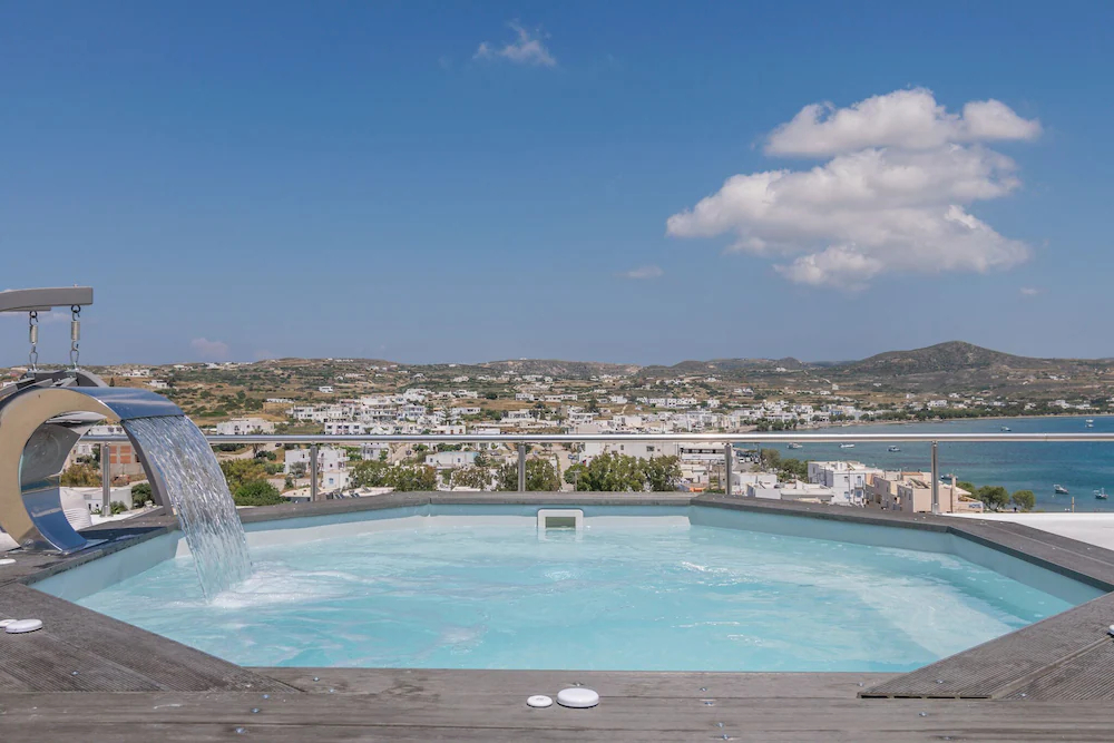 Uncle's Luxury Adamas Suites