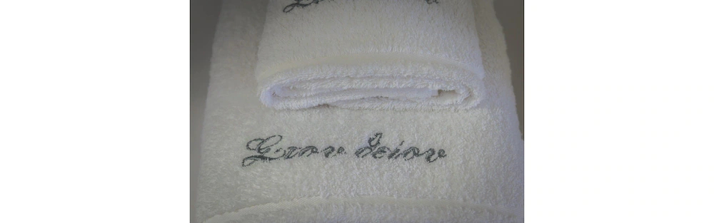 Uncle's Luxury Adamas Suites