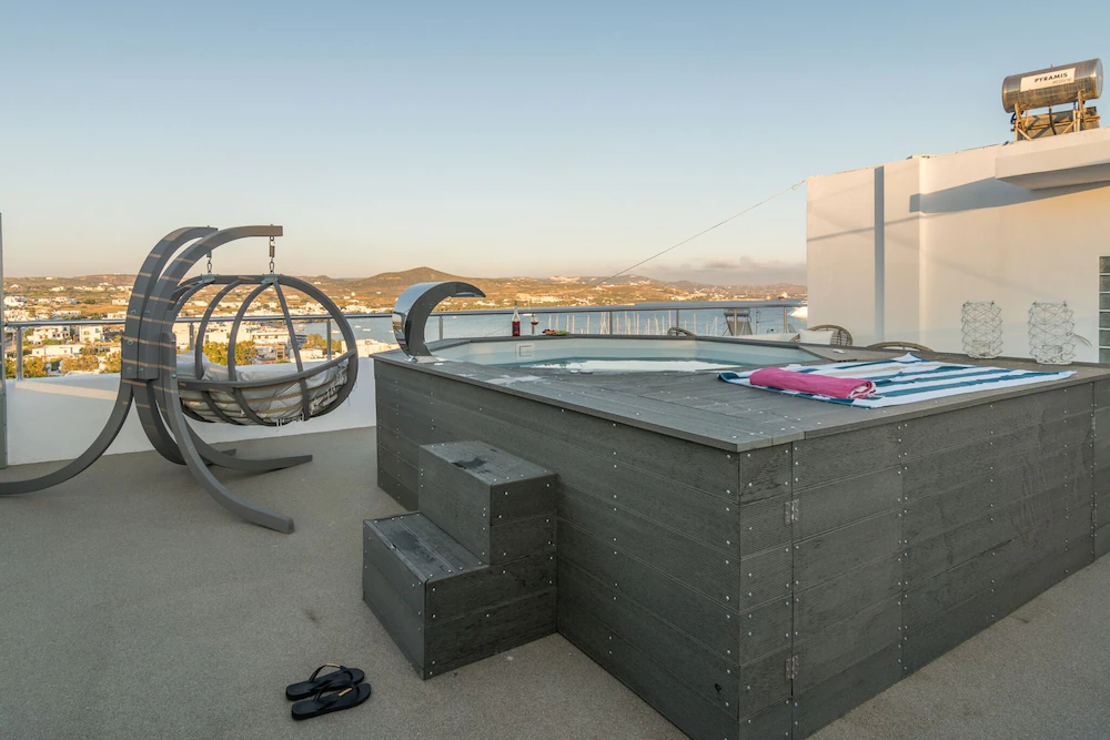 Uncle's Luxury Adamas Suites