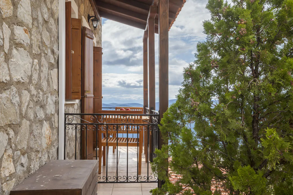 Rock Dandy Deluxe Chalet