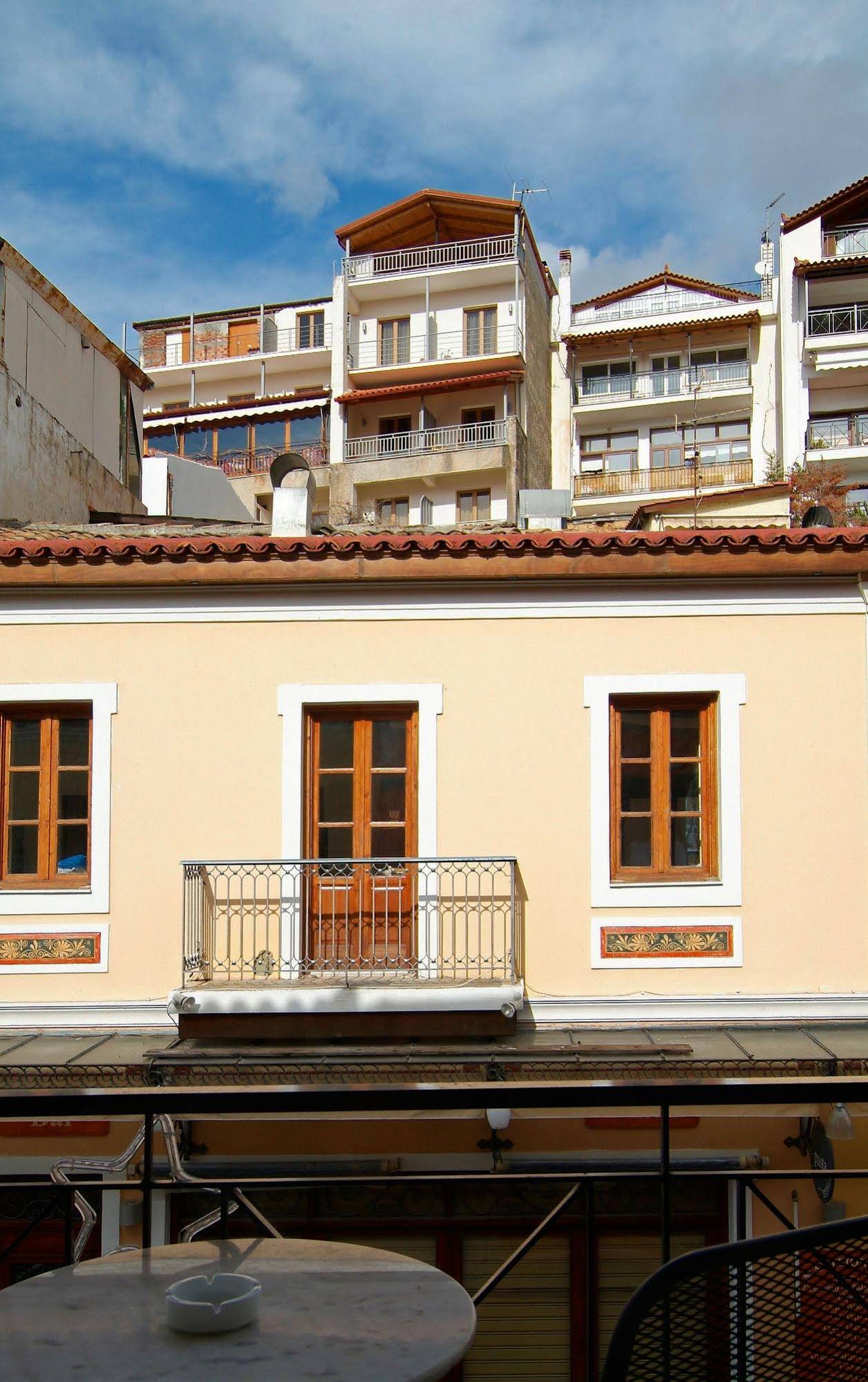 Varonos