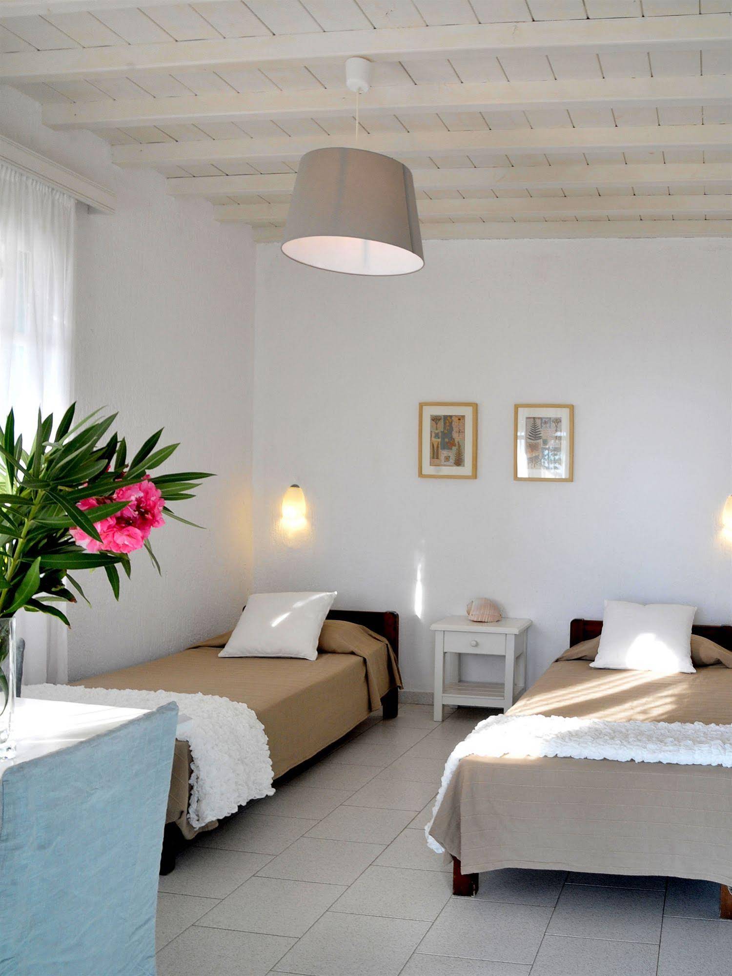 Fos Suites