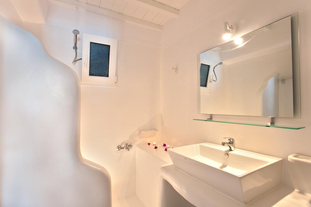 Mykonos Lolita, A Grecotel Resort to Live