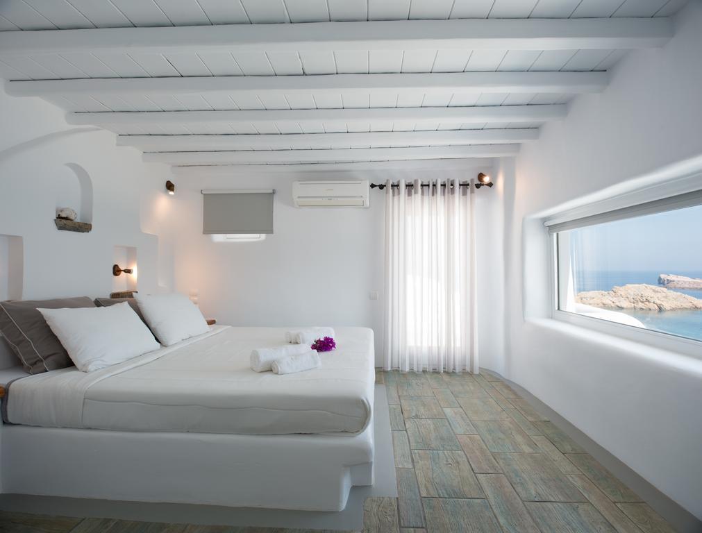 Mykonos Lolita, A Grecotel Resort to Live