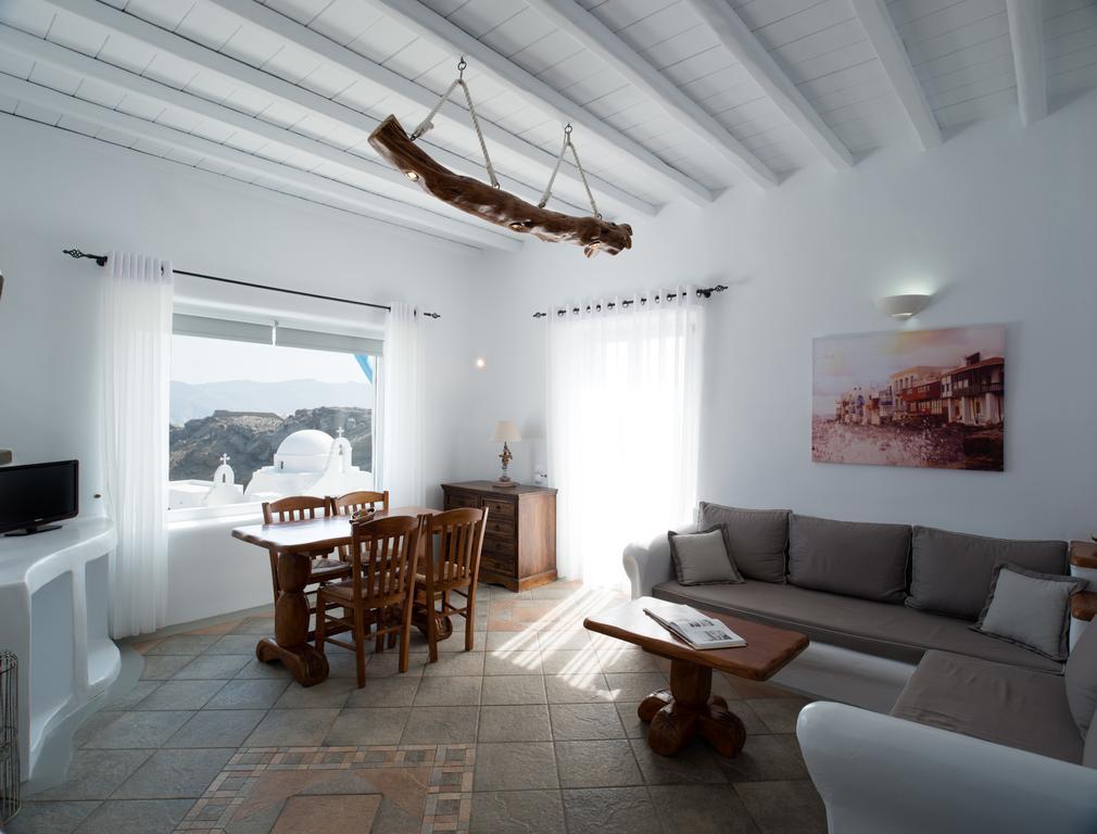 Mykonos Lolita, A Grecotel Resort to Live