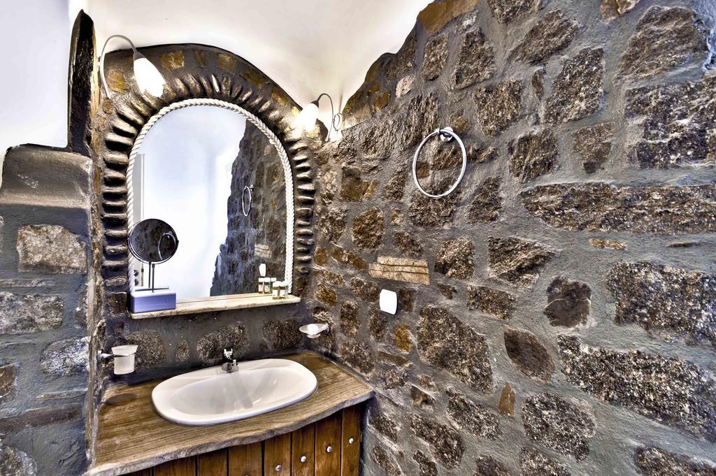 Mykonos Lolita, A Grecotel Resort to Live