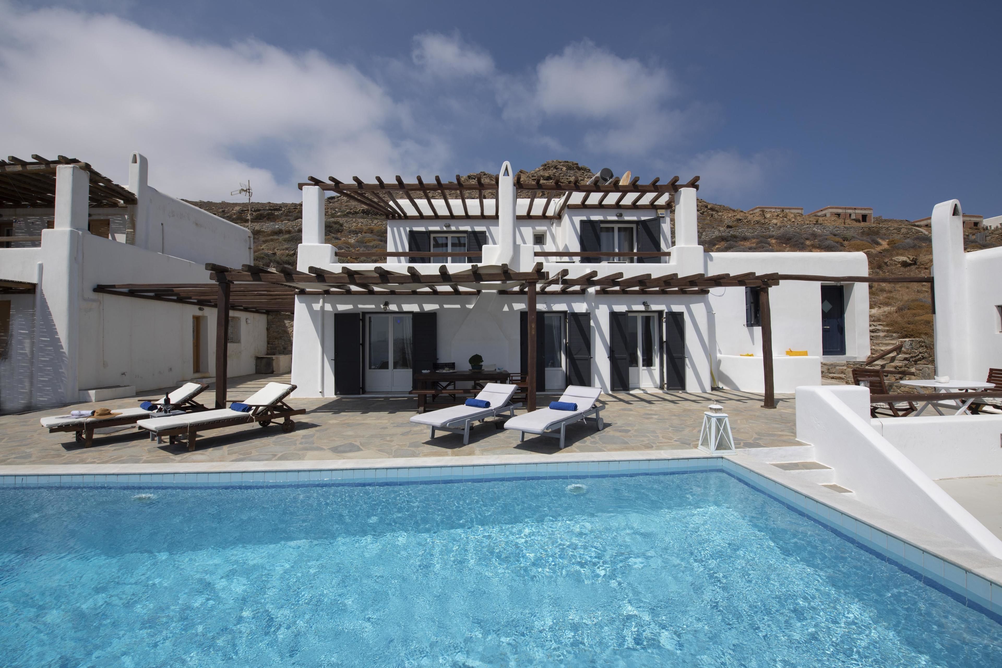 Siourdas Mykonos Villas