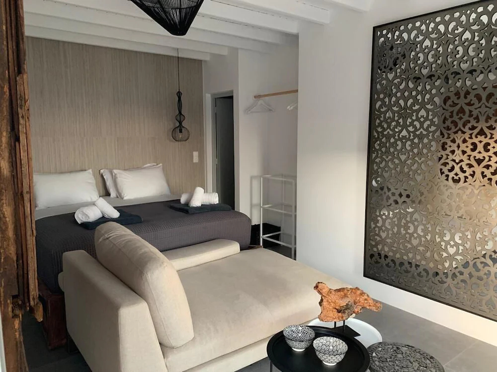 Khamsa Mykonian Suites