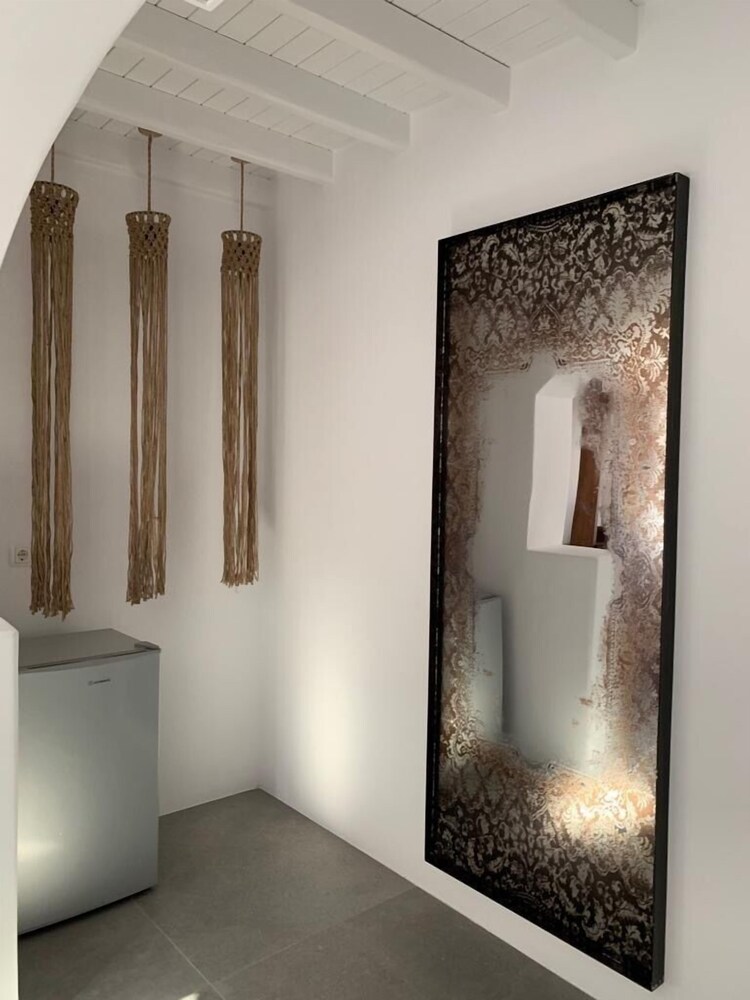 Khamsa Mykonian Suites
