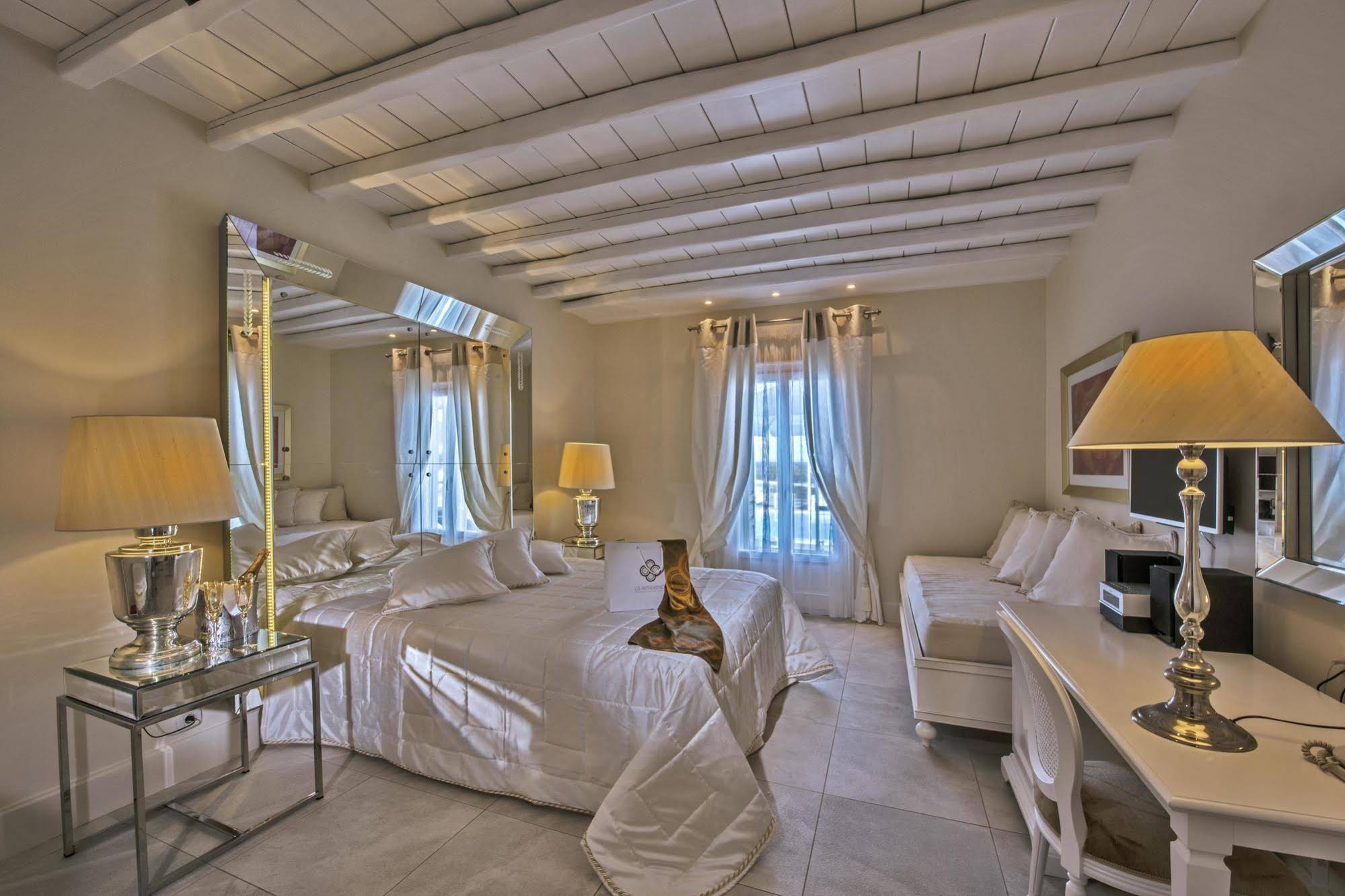 La Residence Mykonos Hotel Suites