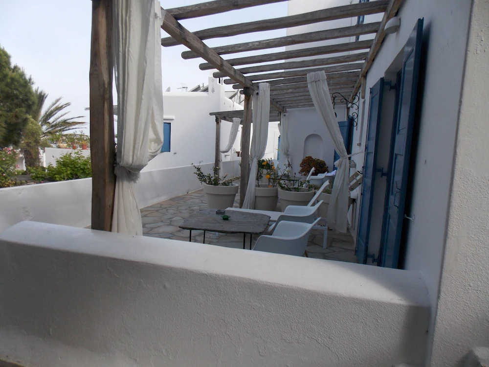 Studios & Suites Rania
