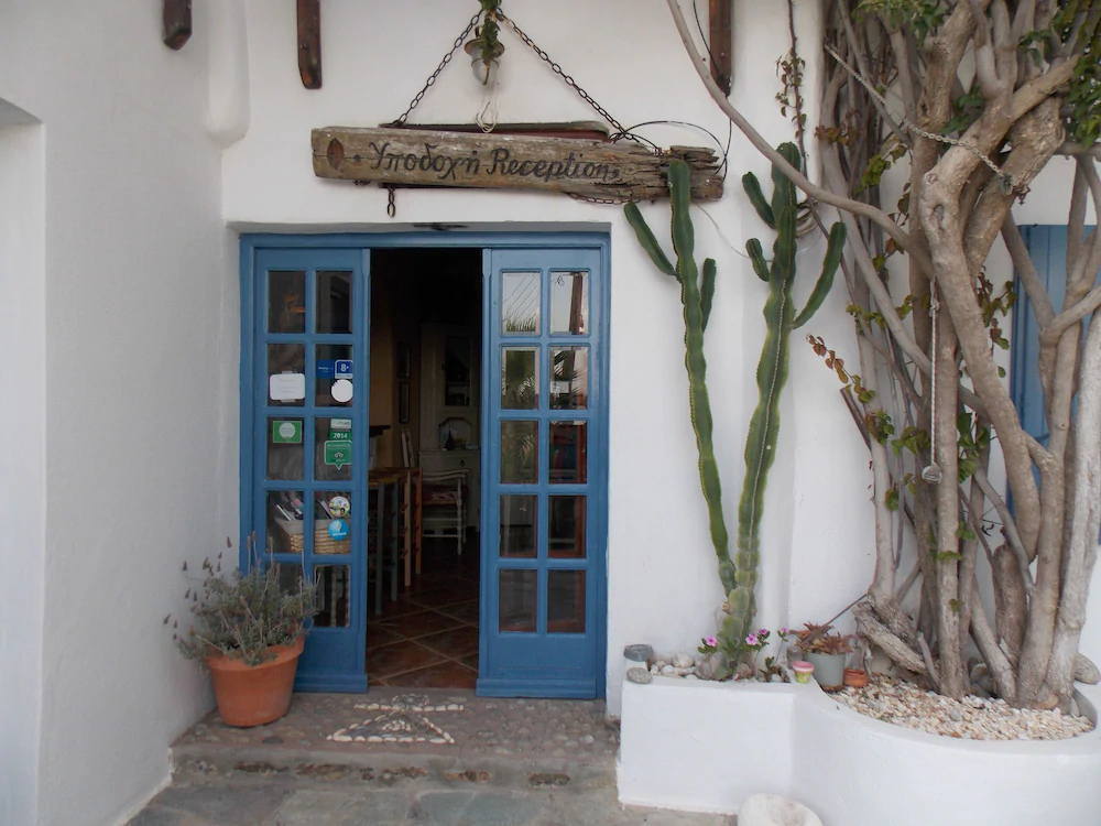 Studios & Suites Rania