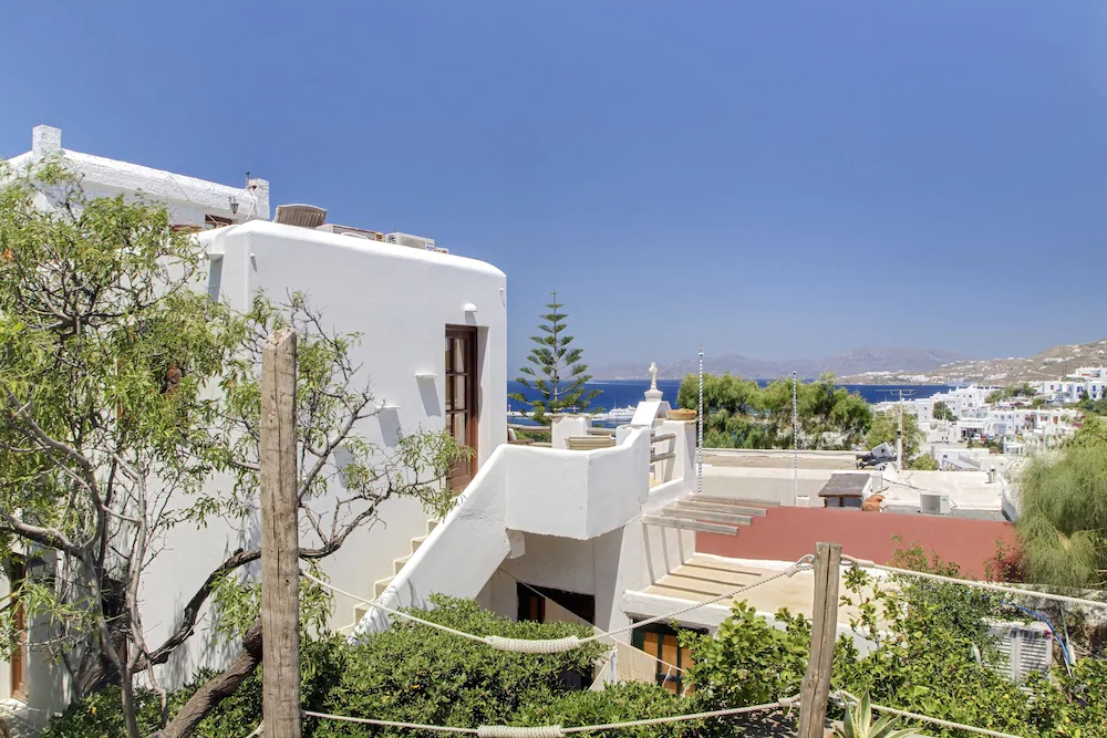 Studios & Suites Rania