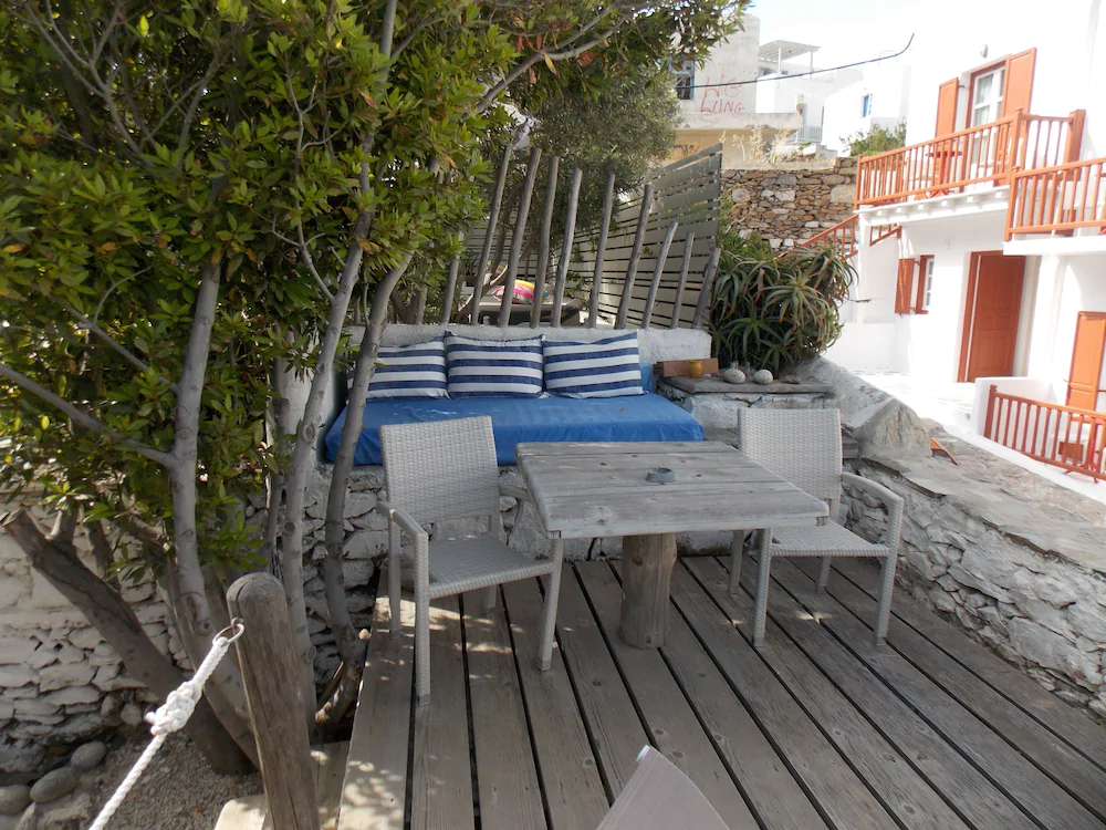 Studios & Suites Rania