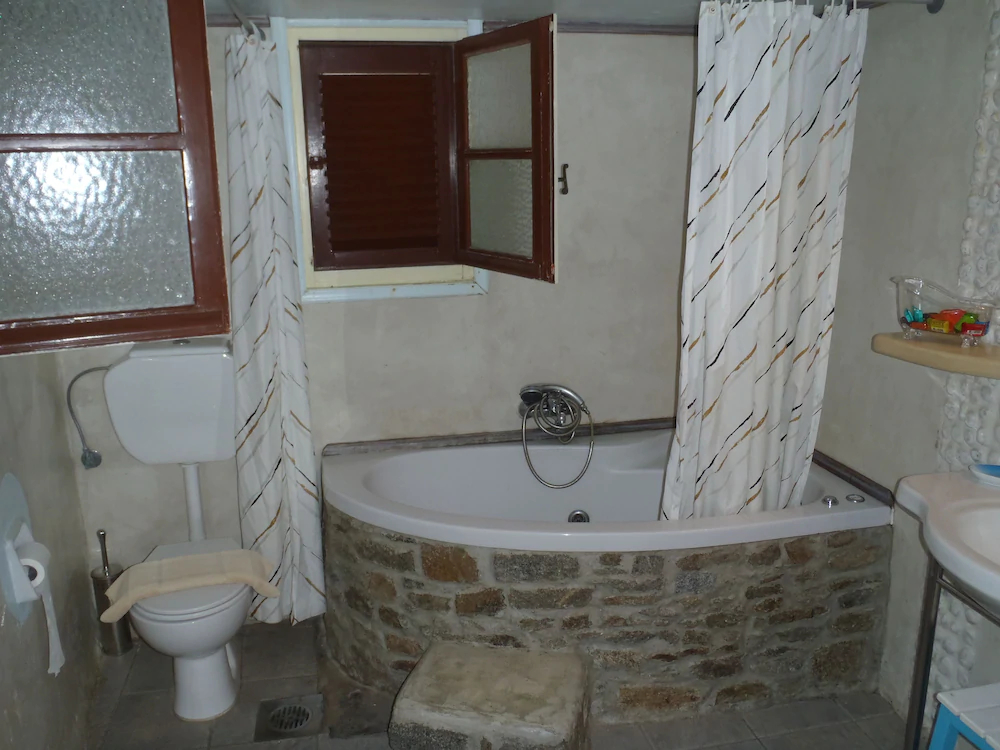 Studios & Suites Rania