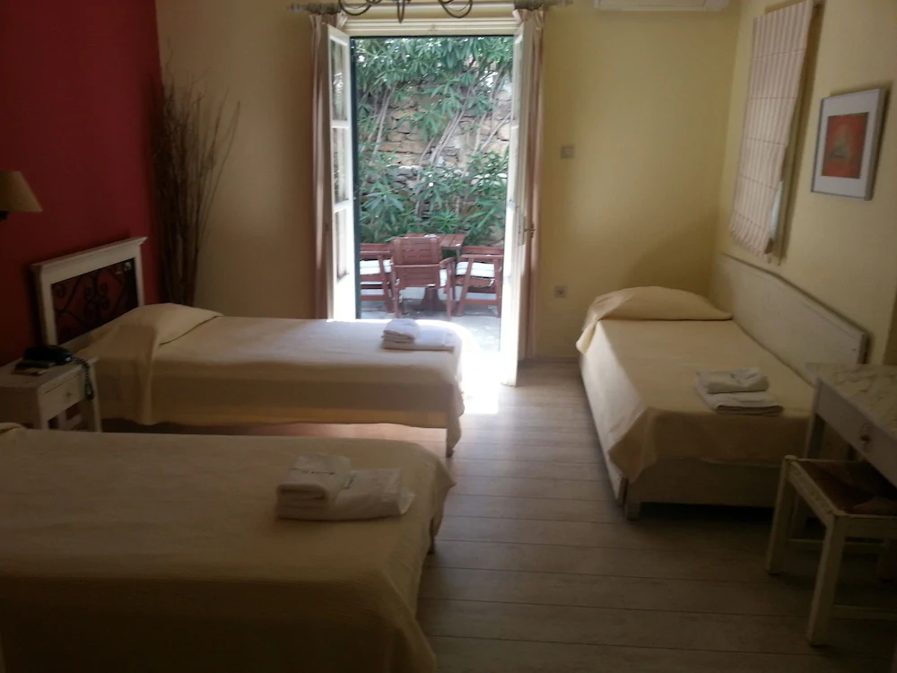 Studios & Suites Rania