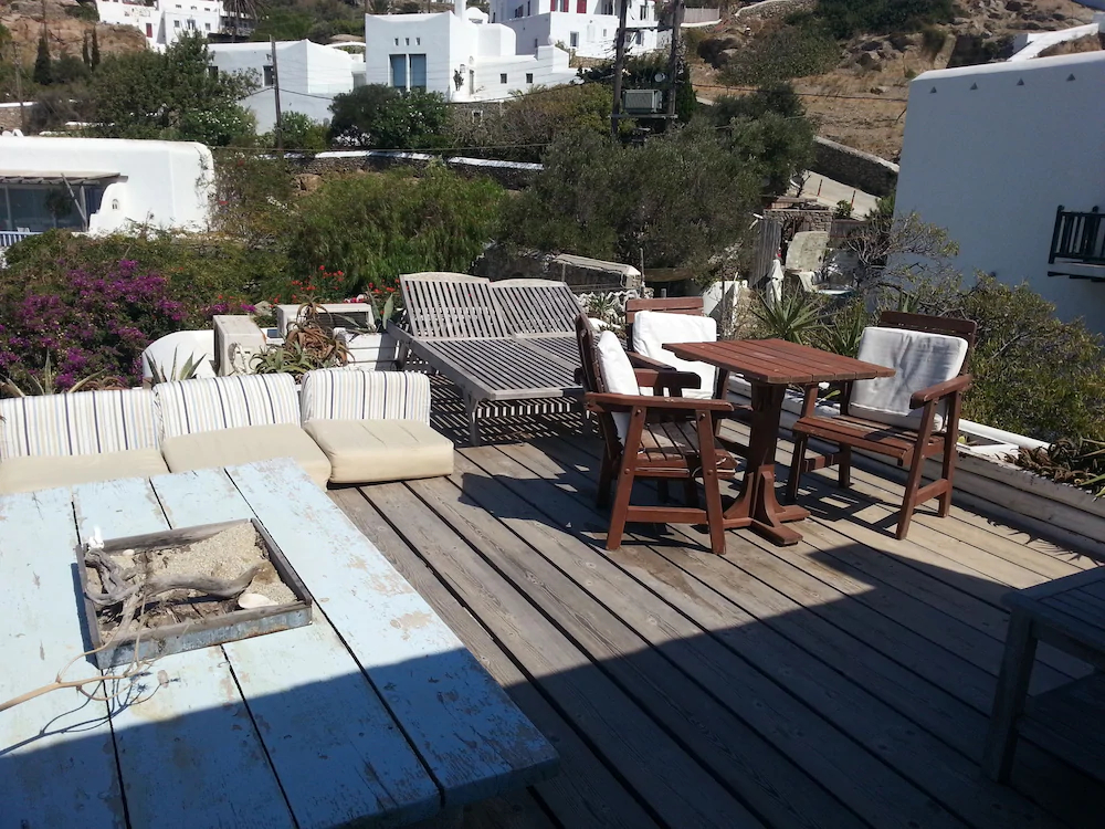 Studios & Suites Rania