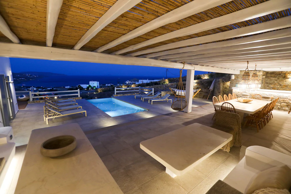 Villa Moonflower