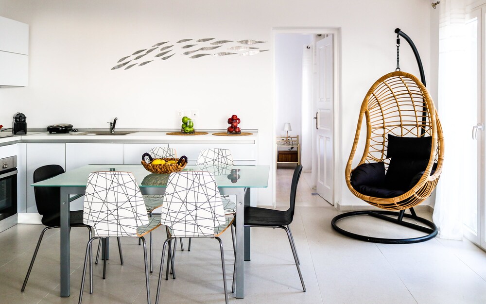 Villa Ortus White