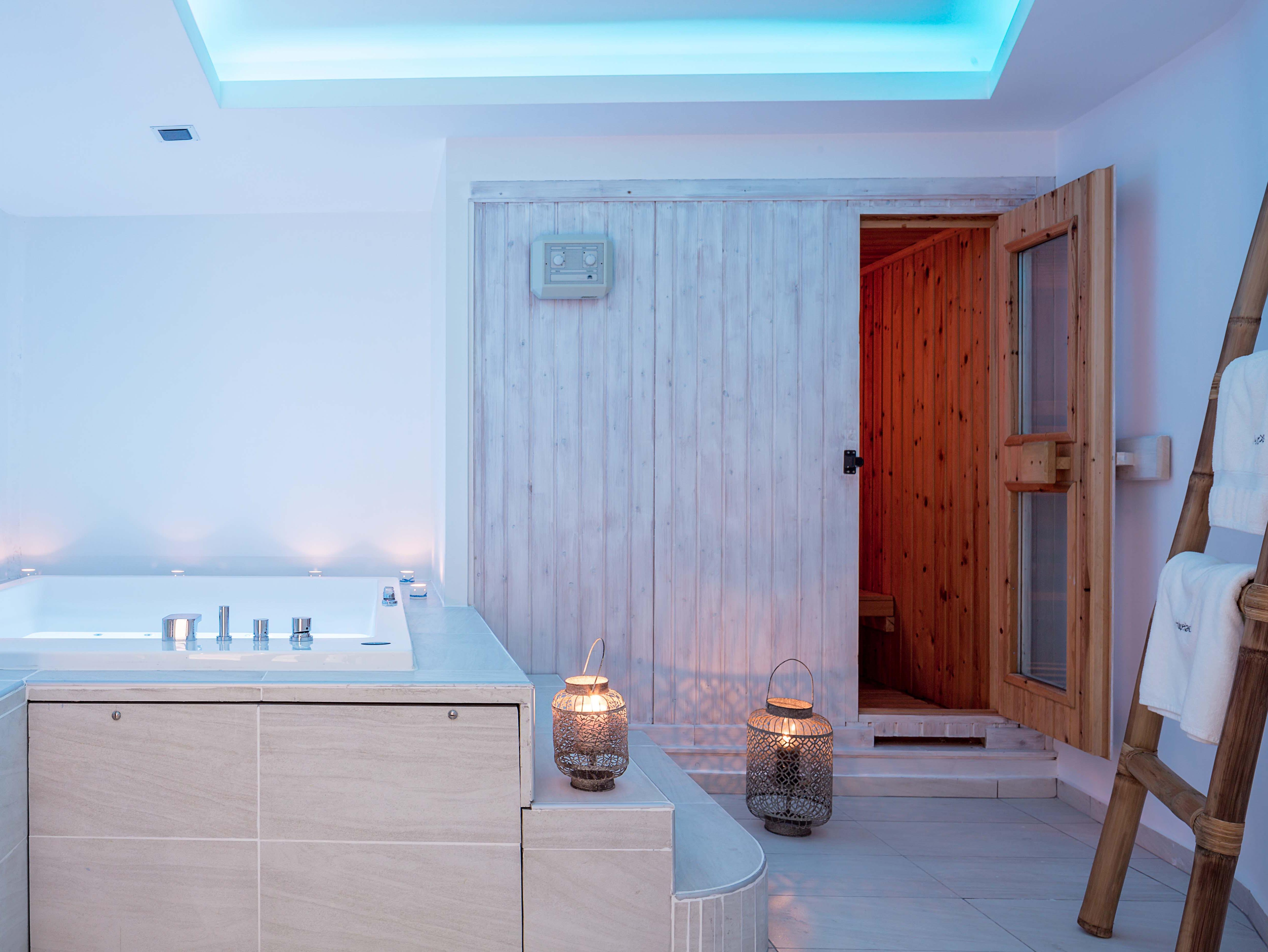 Archipelagos Hotel