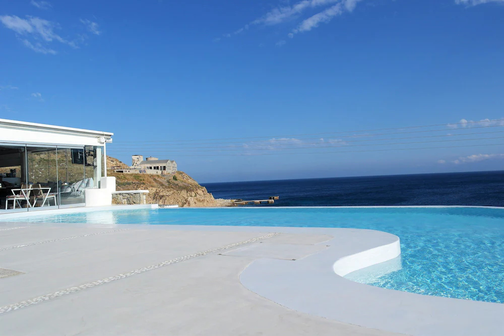 Pantheon Luxury Suites
