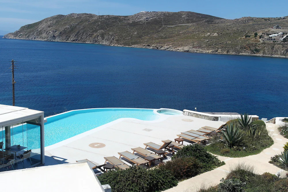 Pantheon Luxury Suites