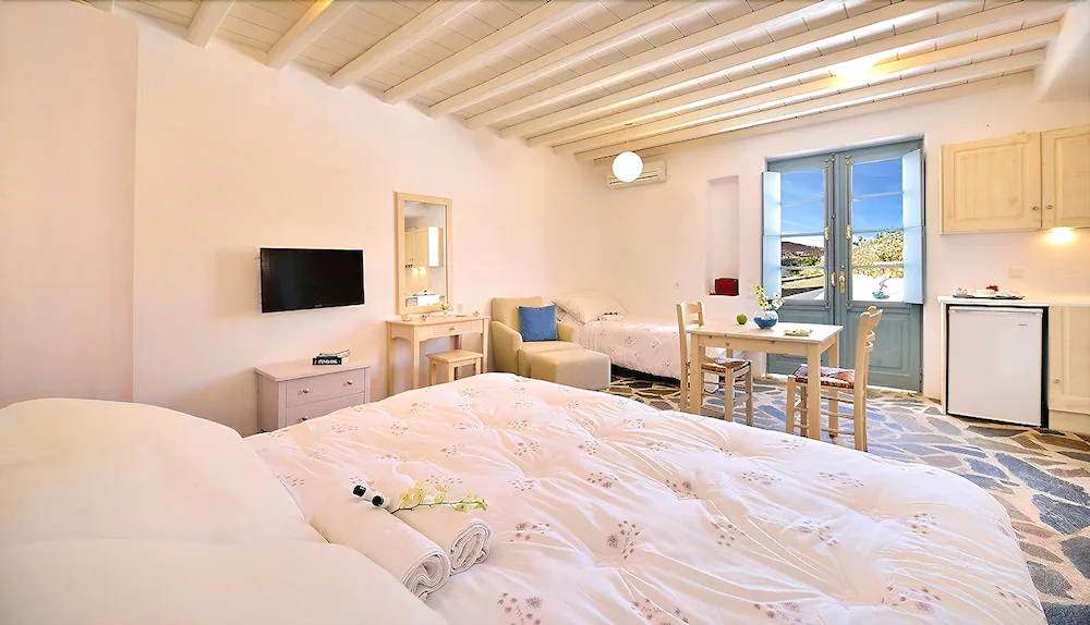 Pantheon Luxury Suites