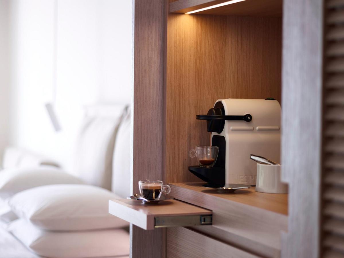 Bill & Coo Suites & Lounge