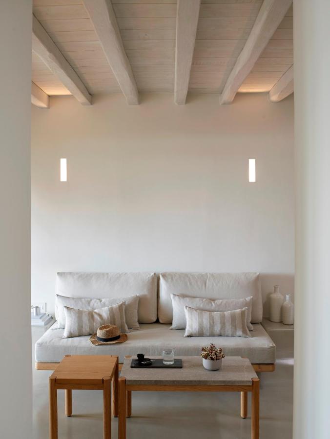 Bill & Coo Suites & Lounge
