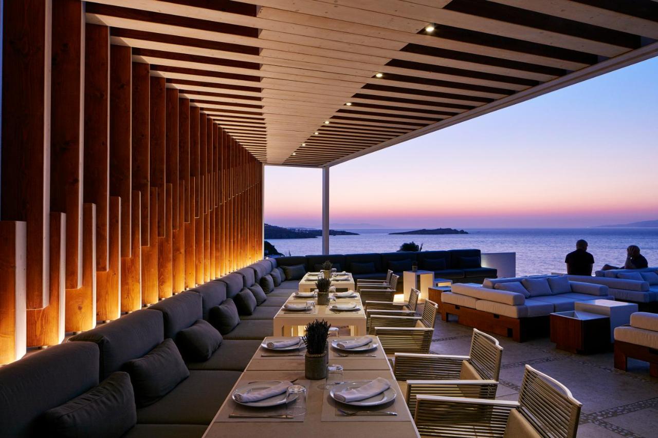 Bill & Coo Suites & Lounge